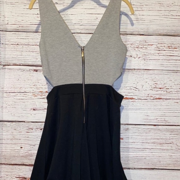 GUESS peekaboo dress - Picture 7 of 8